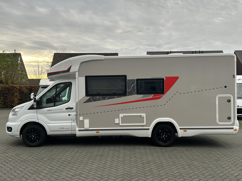 Challenger Graphite Ultimate 380 ( Chausson 720 ), 5 pers.  foto: 4