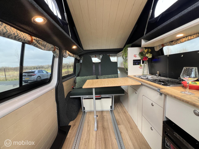 Volkswagen T6.1 buscamper L1H1 Florida 2020 4 person photo: 3