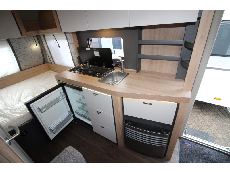 Knaus Sport 420 QD Dwarsbed & ruime keuken!  foto: 11