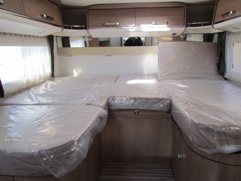 Malibu I 440 LE Camas individuales, Cama abatible foto: 3