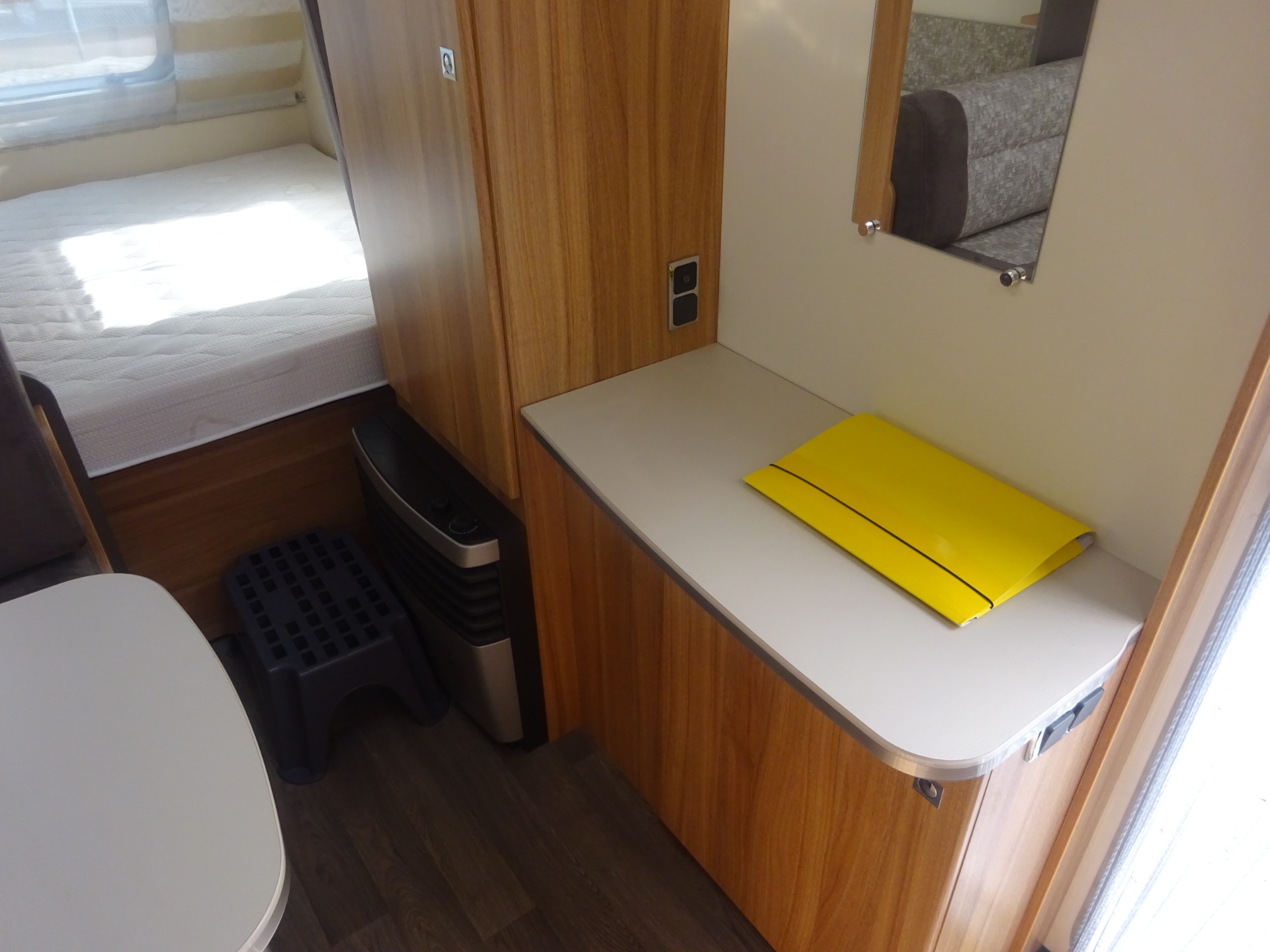 Sterckeman Starlett 420 Comfort Met Vaste Luifel foto: 12