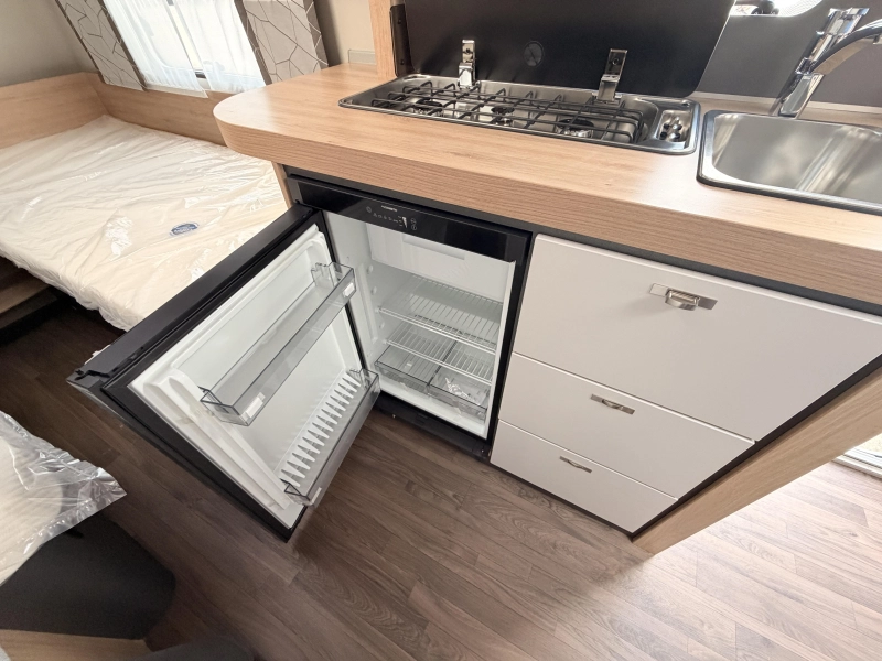Knaus Sport 500 EU 1800KG + Camas individuales foto: 14