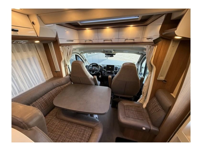 Carthago C-Tourer T 144 LE 4 persoons, LPG, automaat  foto: 15