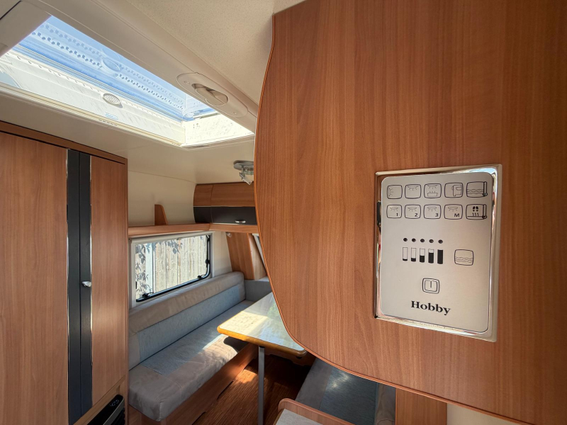Hobby De Luxe 380 TB Mit Mover und Markise! Foto: 11