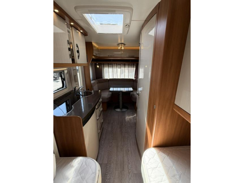 Hobby On Tour 470 UL AIrco Mover Voortent  foto: 18