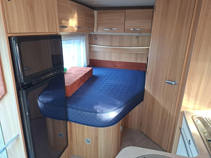 Challenger Genesis 38 autocaravana completa y espaciosa foto: 9