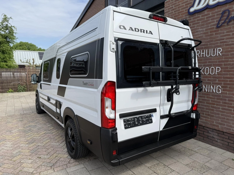 Adria Twin 640 SLB Supreme Automaat 160pk  foto: 10