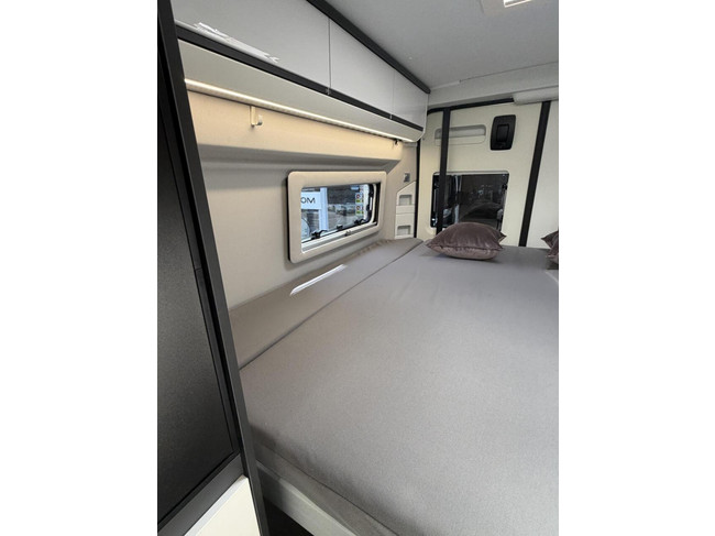 Adria Twin Supreme 640 SGX 9T-Automaat Zonnepaneel Victron Systeem foto: 18