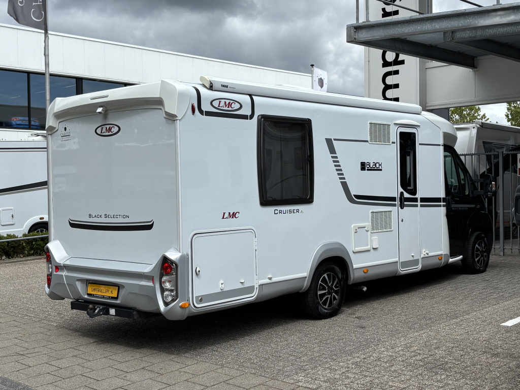 LMC Black Edition 722 QUEENSBED SOLAR PANEL LPG ROOF AIRCO photo: 22