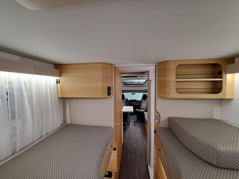 Adria Coral Plus 670 DL foto: 11