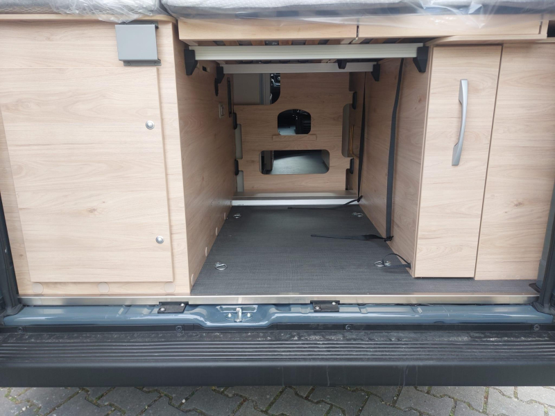 Dethleffs Globetrail 600 DK - Van N Bike photo: 3