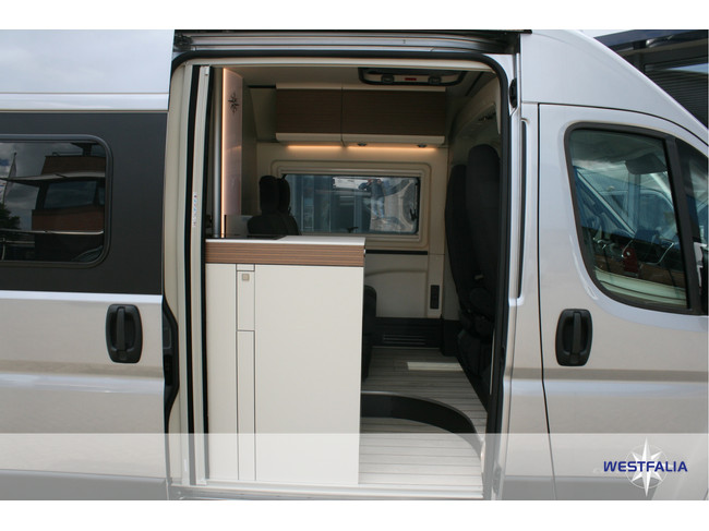 Westfalia Columbus 600D Hefdak 140pk Aut. ruime slaapplaatsen | snel beschikbaar foto: 20