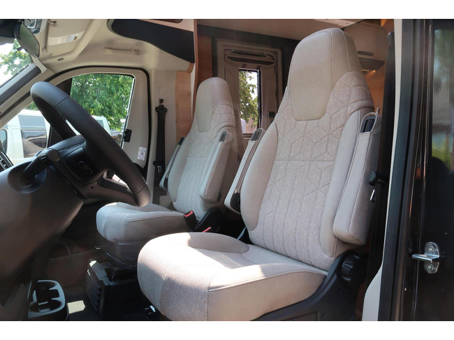 Knaus !NIEUW UIT VOORRAAD! 2026 Wave 650MEG Black LIMITED EDITION foto: 12
