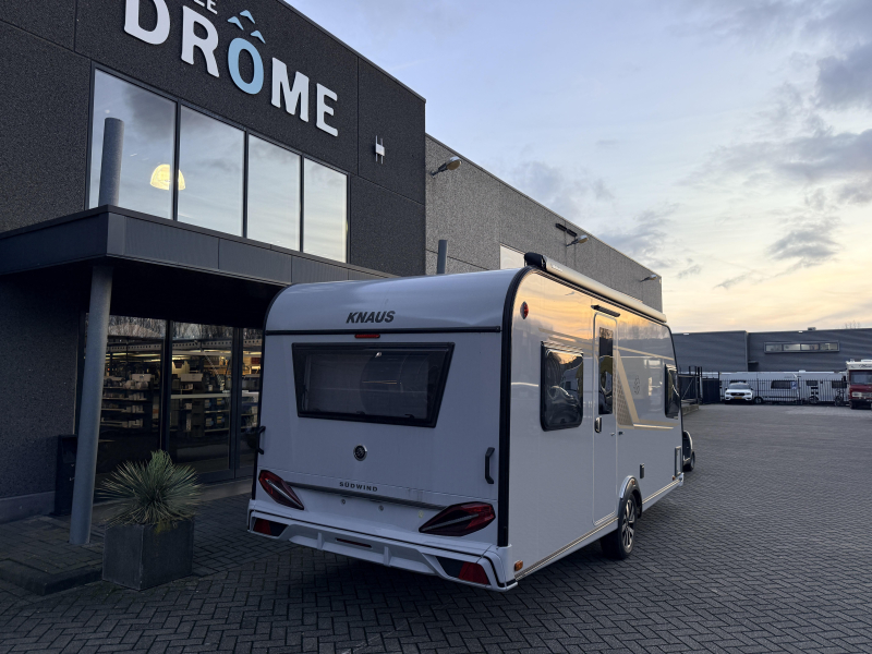 Knaus Sudwind Black Selection 500 FU photo: 2