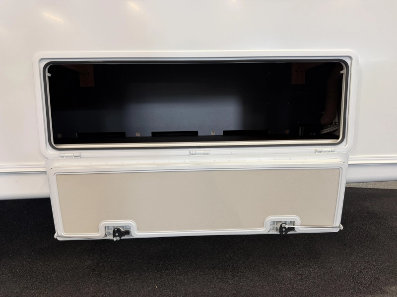 Knaus Sport 460 EU enkele bedden / dinette  foto: 7