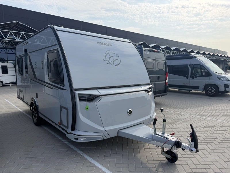 Knaus Sudwind Black Selection 450 FU rondzit / fransbed  foto: 2