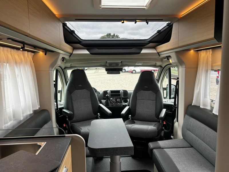 Adria Compact Select DL Grote koelkast, Luifel  foto: 11