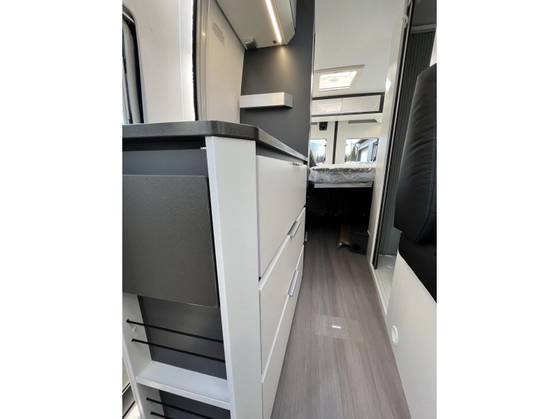 Adria Twin Supreme 600 SPB Automatik Foto: 13