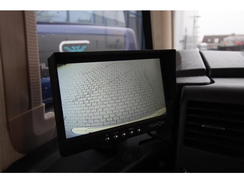 Hymer BML-I Queen bed + fold-down bed photo: 28