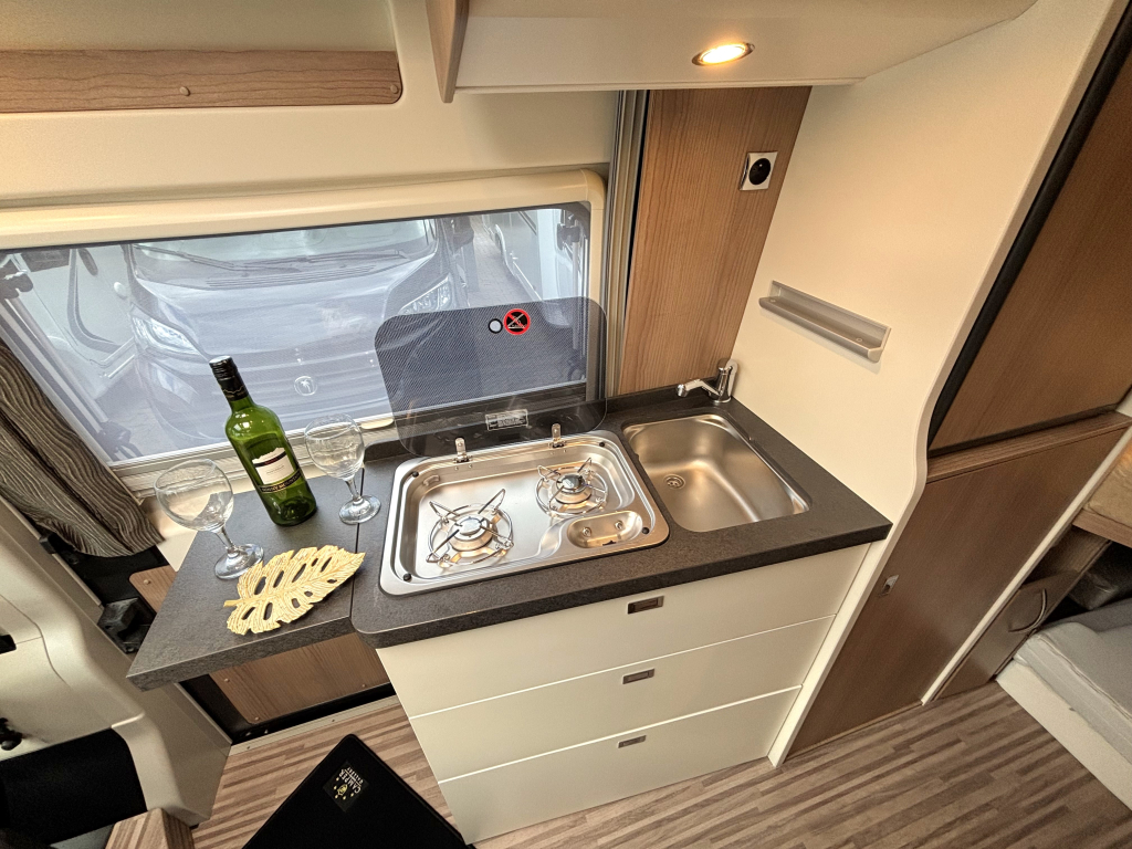 Carthago Malibu Van Charming GT 600 DB AUTOMAAT ENKELE BEDDEN 5.99M EURO 6 foto: 6