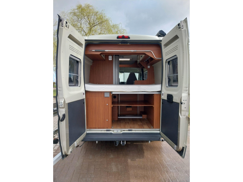 Globecar Roadcamp R met een lengte van 560cm  foto: 22