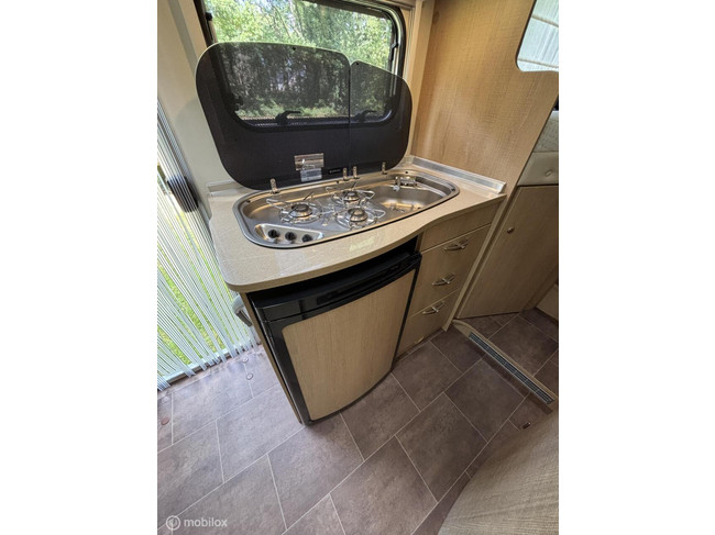 Bürstner Travel Van T 620 Fiat 2.3 130pk Euro 5 | Enkele-bedden | Douche/ wc | Garage | Incl 2 Scooters | 72dkm | TOPSTAAT foto: 9
