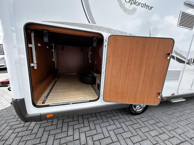 Pilote Explorateur G 741 Dwarsbed/Hefbed/Alde/2012  foto: 6