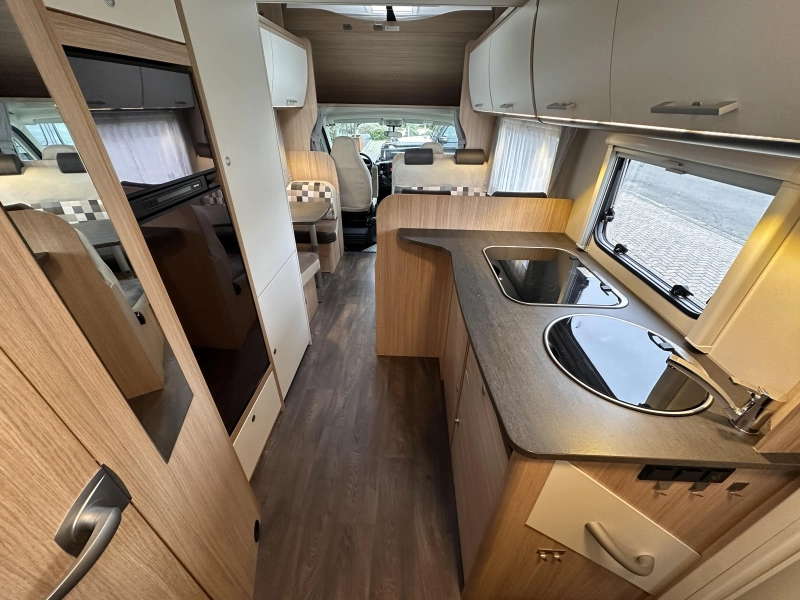 Sunlight A72 6-Persoons Fiat 130PK  foto: 11