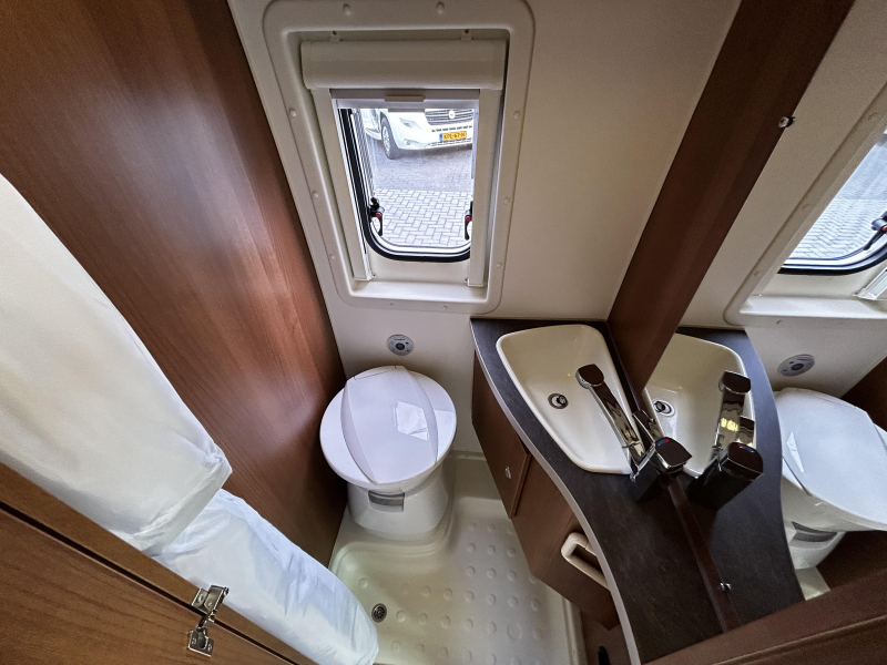 Knaus VANTourer 640 Enkele-bedden/Automaat!  foto: 13