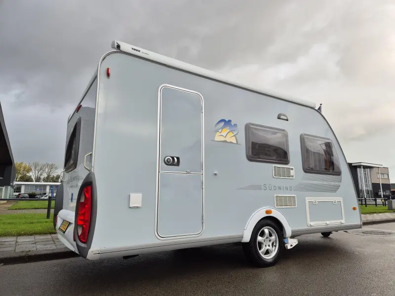 Knaus Sudwind Special 420 QD Voortent, Cassetteluifel!  foto: 1