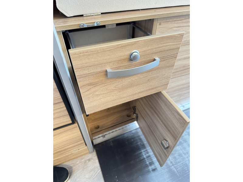 Hymer Yellowstone 640 - Lit long de 205 cm ! - photo : 15