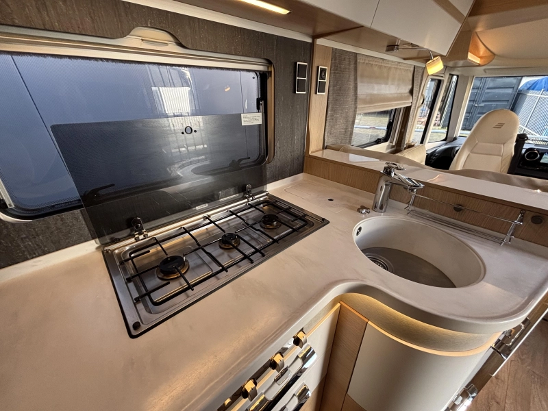 Hymer B ML I 880 Aire acondicionado, antena parab&oacute;lica, autom&aacute;tico foto: 14