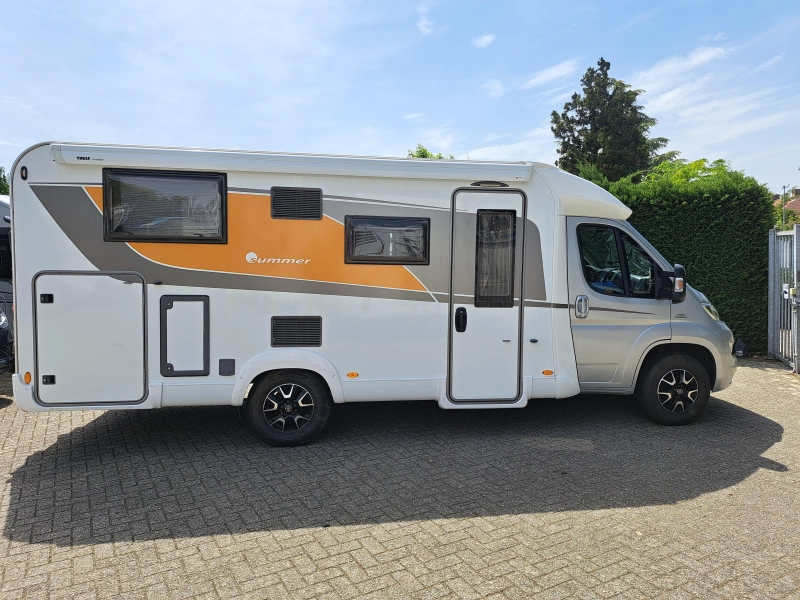 Bürstner Nexxo Summer 690 G Met maar 57.740 km  foto: 2