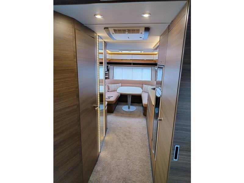 Tabbert Puccini 685 DF queensbed, mover, airco  foto: 17