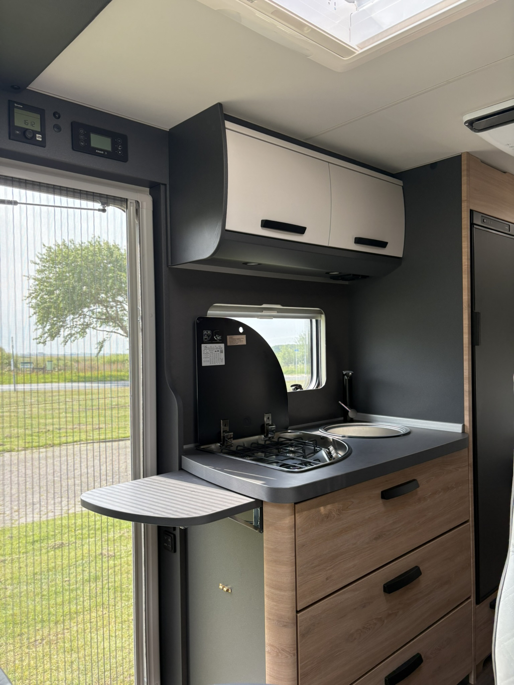Knaus LiveTI 650 MEG Platinum Selection foto: 19