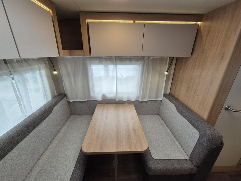 Knaus Sport 420 QD Extra grote keuken!  foto: 6