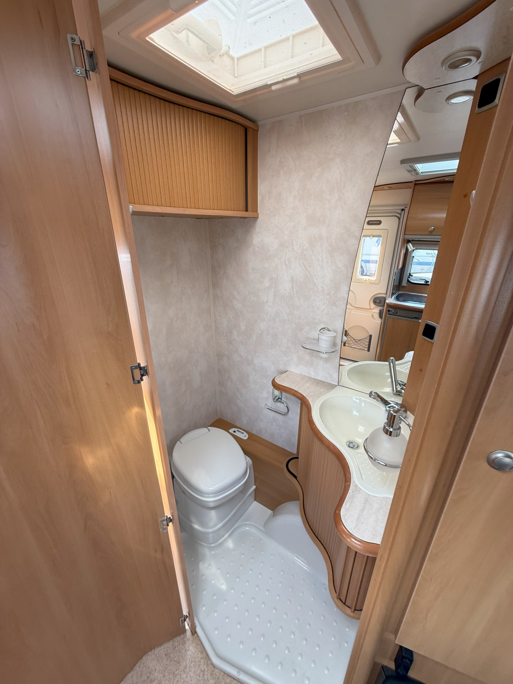 AVENTO GRAN TURISMO AGT470TCB foto: 21