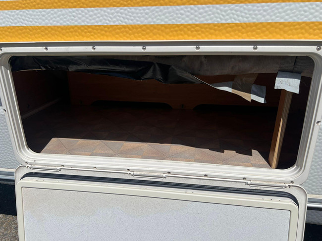 Knaus Sudwind 470 | Fietsenrek | Dinette | Luifel | Kachel foto: 21
