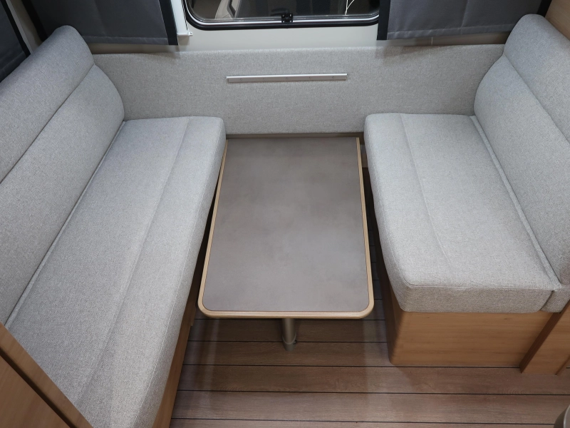 Knaus Sudwind Black Selection 420 QD COMPACT EN GROTE KEUKEN !  foto: 7