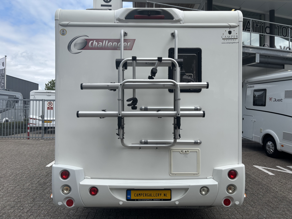 Challenger Genesis 377 EURO 6 ENKELE BEDDEN DIESELKACHEL  foto: 20