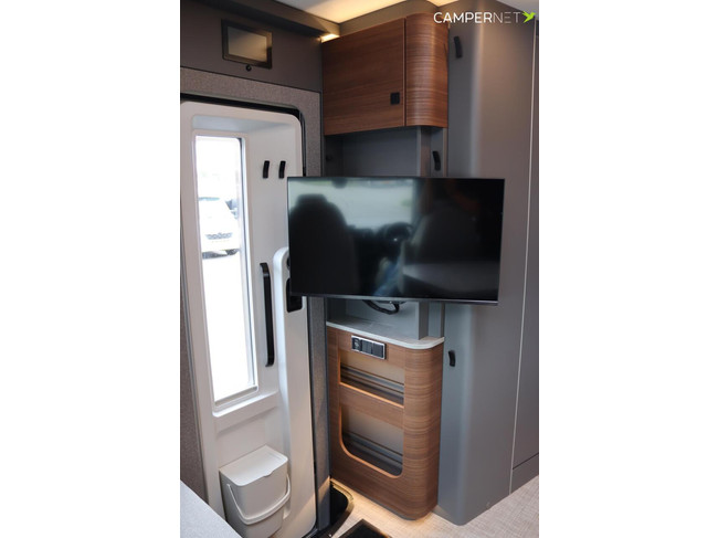 Hymer BMC-T 600 170pk Automaat | Lithium | Dieselverwarming | Lengtebedden | Uitrustingslijn Premium | Omvormer | SLC Chassis | Stoelv foto: 11