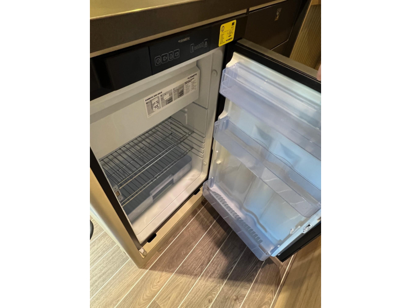 Adria Compact Axess SL Lengtebedden, TV, compact  foto: 13