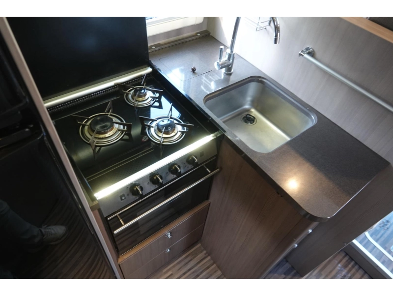 Adria Matrix Supreme 687 SL photo : 15