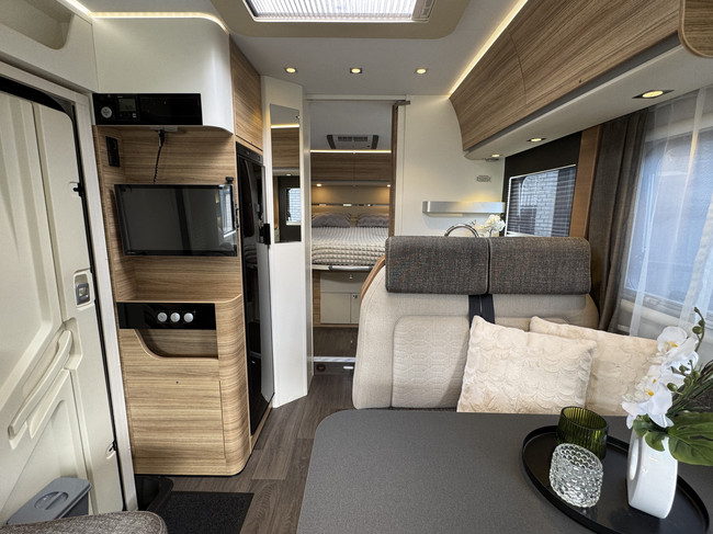 Adria SONIC I 600 SC 130 PS Euro6 Fiat Ducato NL-Camper **Queensbett/4 Schlafpl&auml;tze/Markise/Memo Fahrgestelltr&auml;ger/Dachklimaanlage/Bearlock/Sehr Foto: 10