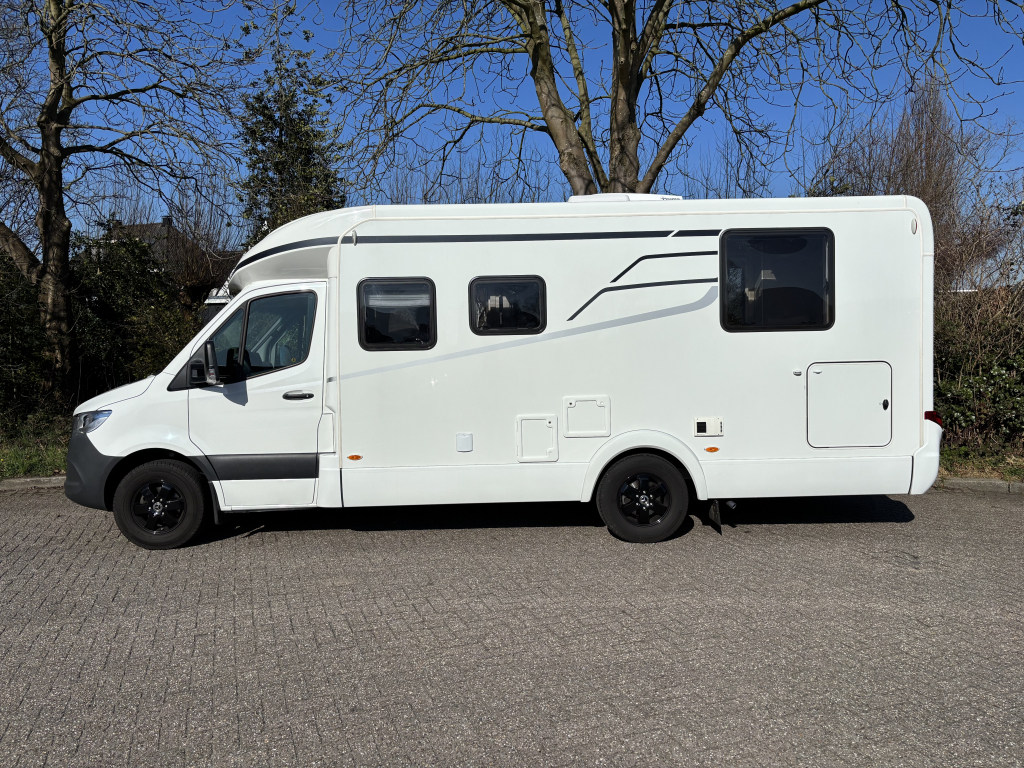 HYMER 2022 Face tot Face Queensbed 150pk handgeschakeld T695 S foto: 20