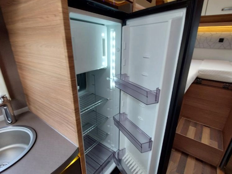 Weinsberg CaraLoft 650 ME 9-Gang-Automatik! Foto: 23