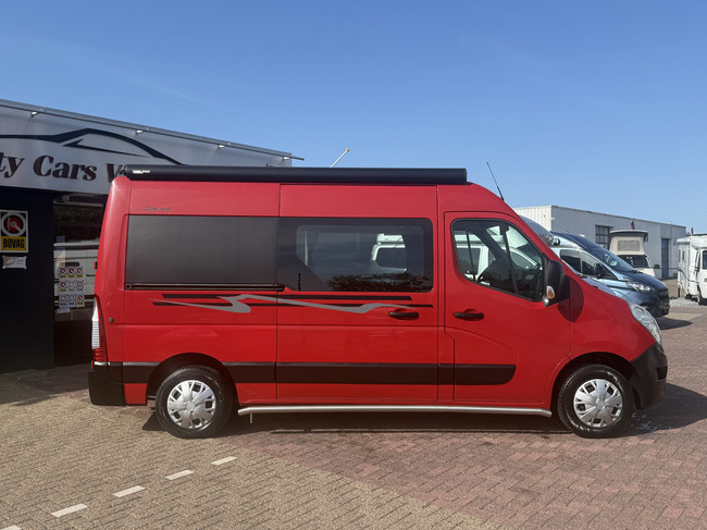 Renault Master autocaravana autom&aacute;tica, interior de lujo, cama transversal, aire acondicionado, control de crucero, c&aacute;mara, navegador, toldo, panel solar, maxxfan, enganche de remolque foto: 2