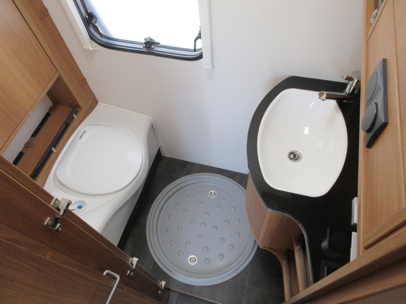 Dethleffs Nomad 540 DBM COMME NEUF/ MOVER / AUVENT photo : 12