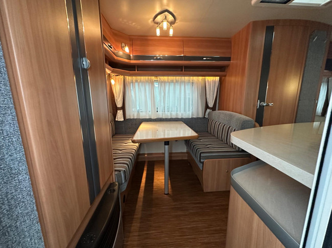 Hobby De Luxe 440 SF photo: 3