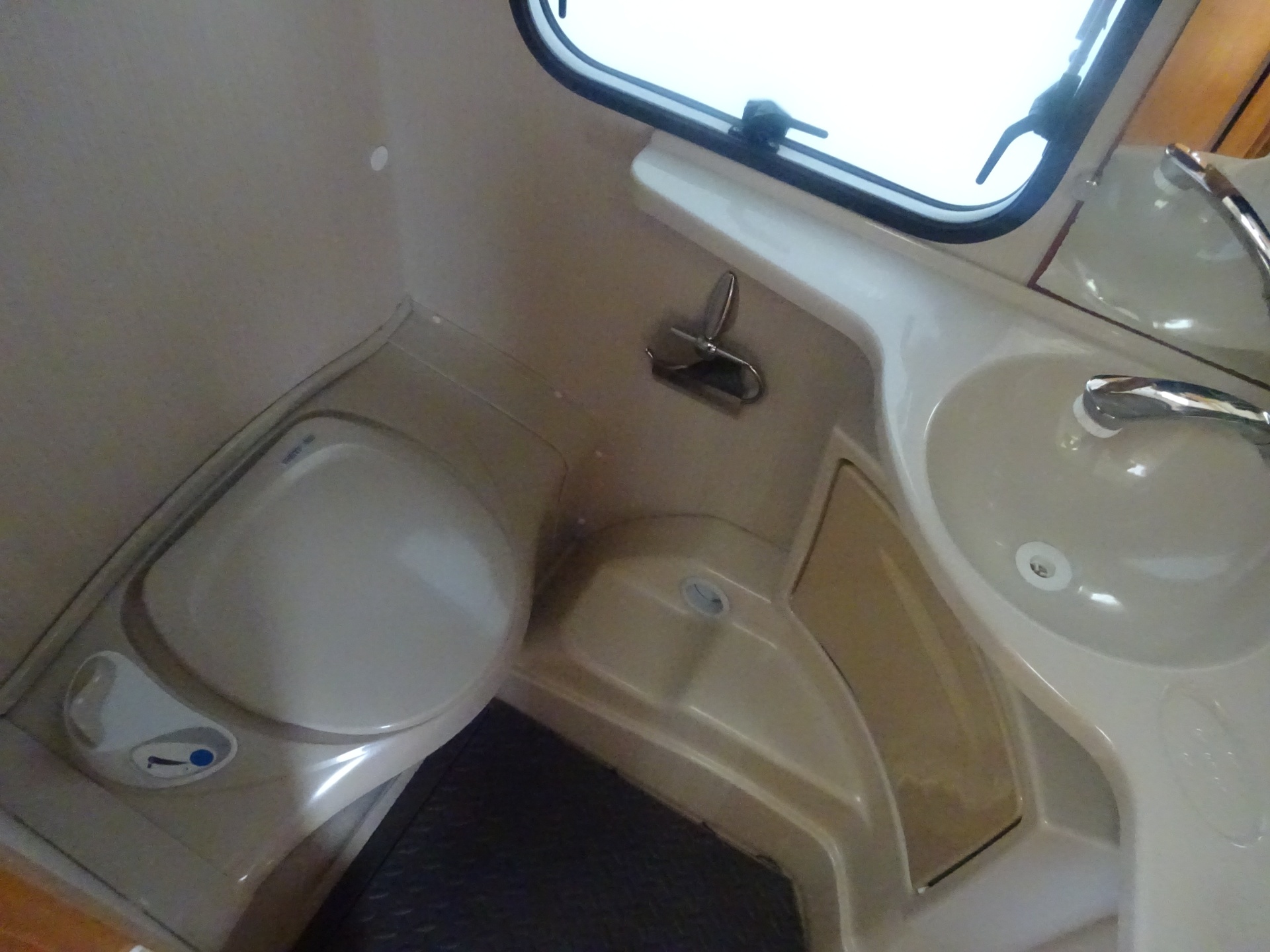 Caravelair Ambiance 450 Enkele Bedden+Mover+ZakLuifel foto: 20